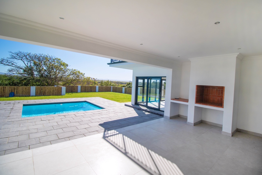 4 Bedroom Property for Sale in Kromme River Estate Eastern Cape